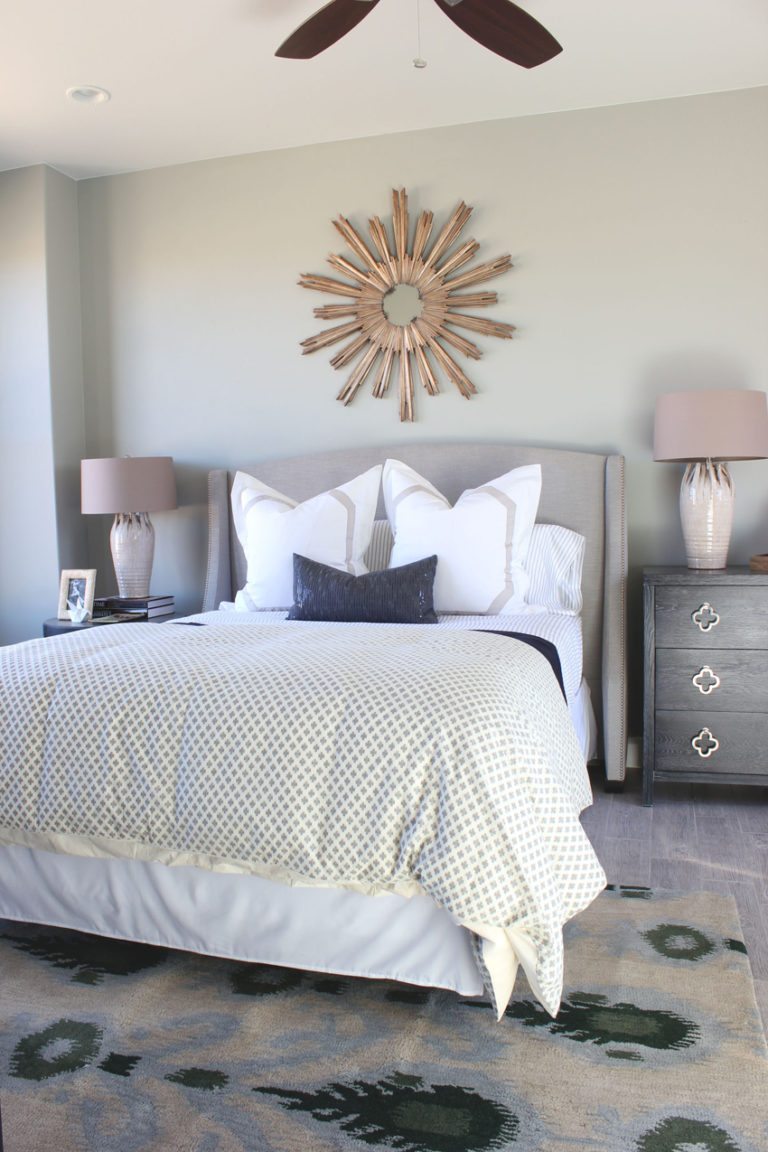 30 Exceptional Ideas for Decorating with a Sunburst Mirror Decoist