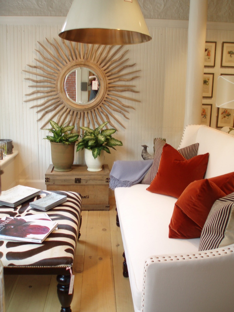 30 Exceptional Ideas for Decorating with a Sunburst Mirror