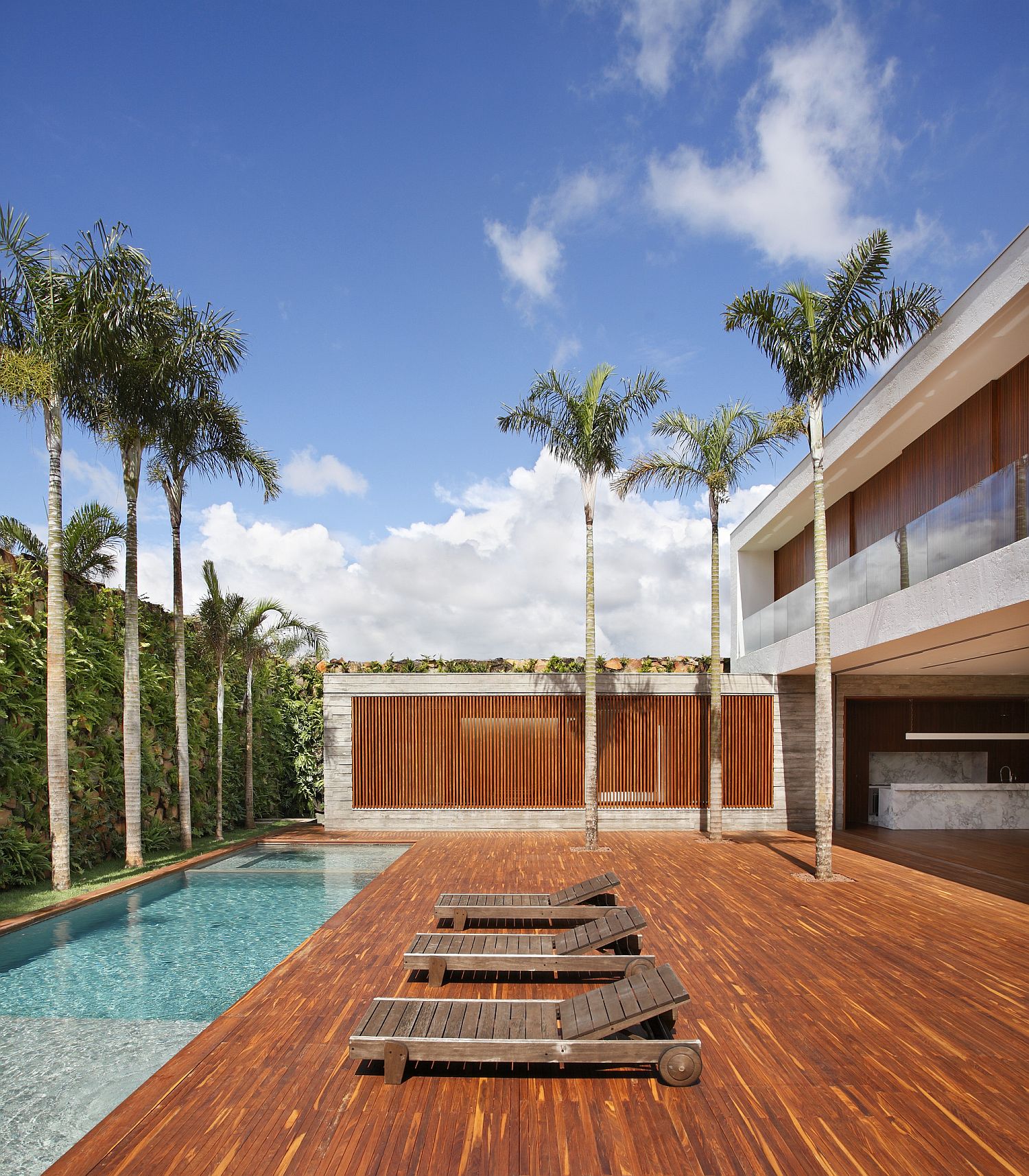 Wall of green around the courtyard offers ample privacy