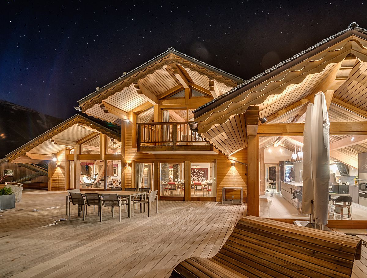    Amazing Alpine Chalet In Meribel France At Night 