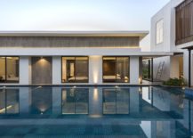 Arrangment-of-the-modern-bedrooms-around-the-pool-area-217x155