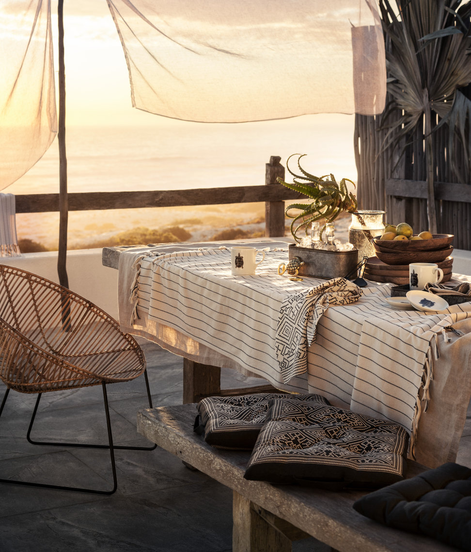 Breezy summer entertaining from H&M Home