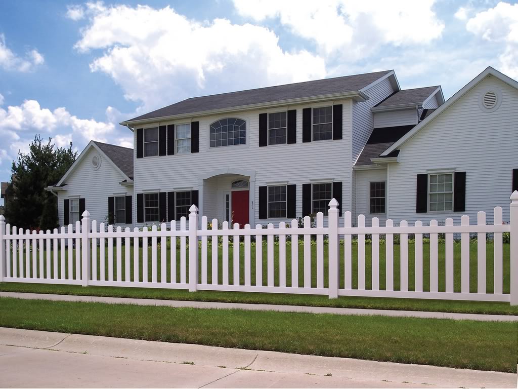 House With White Fence – Modern House