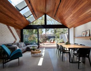 This Weatherboard Workers Cottage in Melbourne Gets a Stunning New Extension