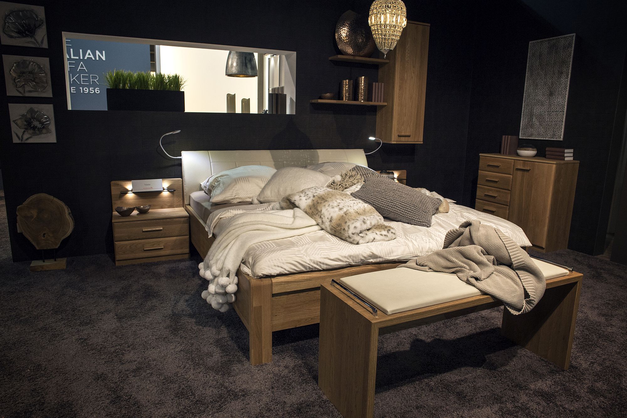 Modern wooden bedroom furniture set