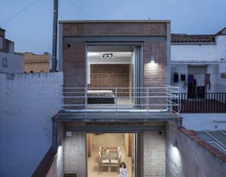 Old Blacksmith Workshop in Barcelona Transformed into a Light-Filled Home