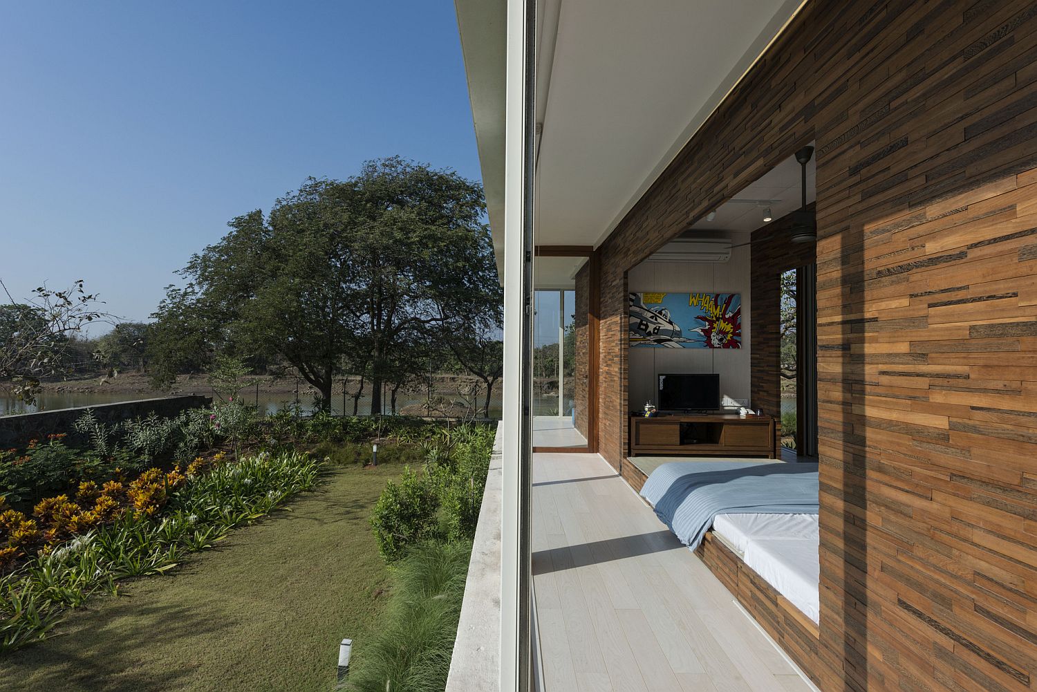 Relaxing bedrooms flow into the landscape outside