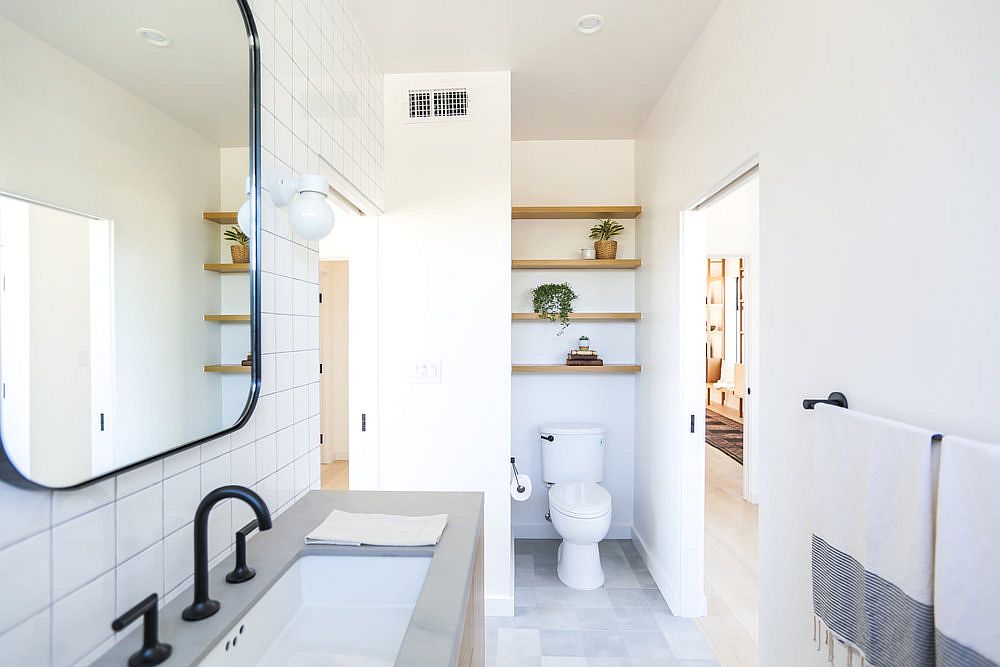 Scandinavian-style-bathroom-in-white