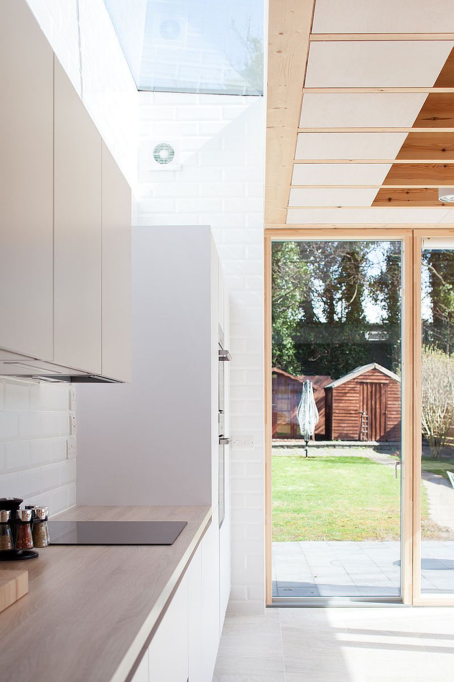 Skylights bring natural ventilation to the modern kitchen