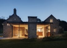 Wood-glass-and-stone-combined-seamlessly-at-the-West-Yard-Farm-217x155