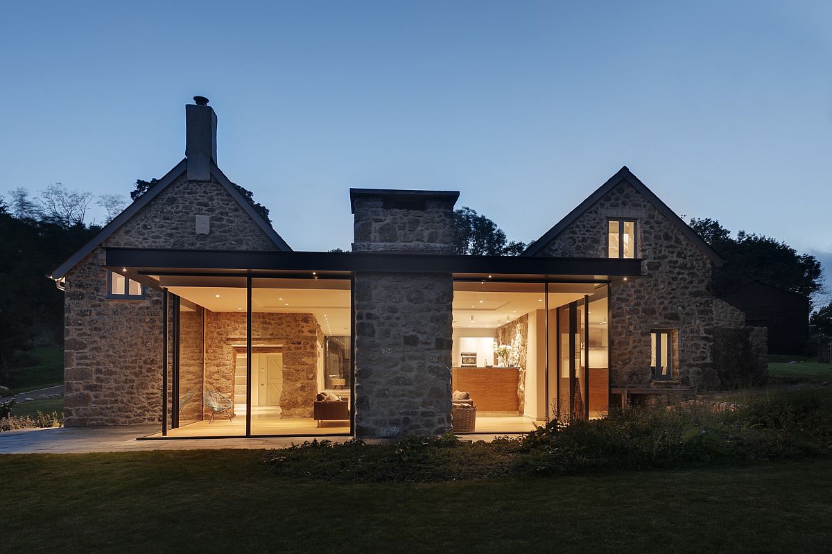 Wood, glass and stone combined seamlessly at the West Yard Farm