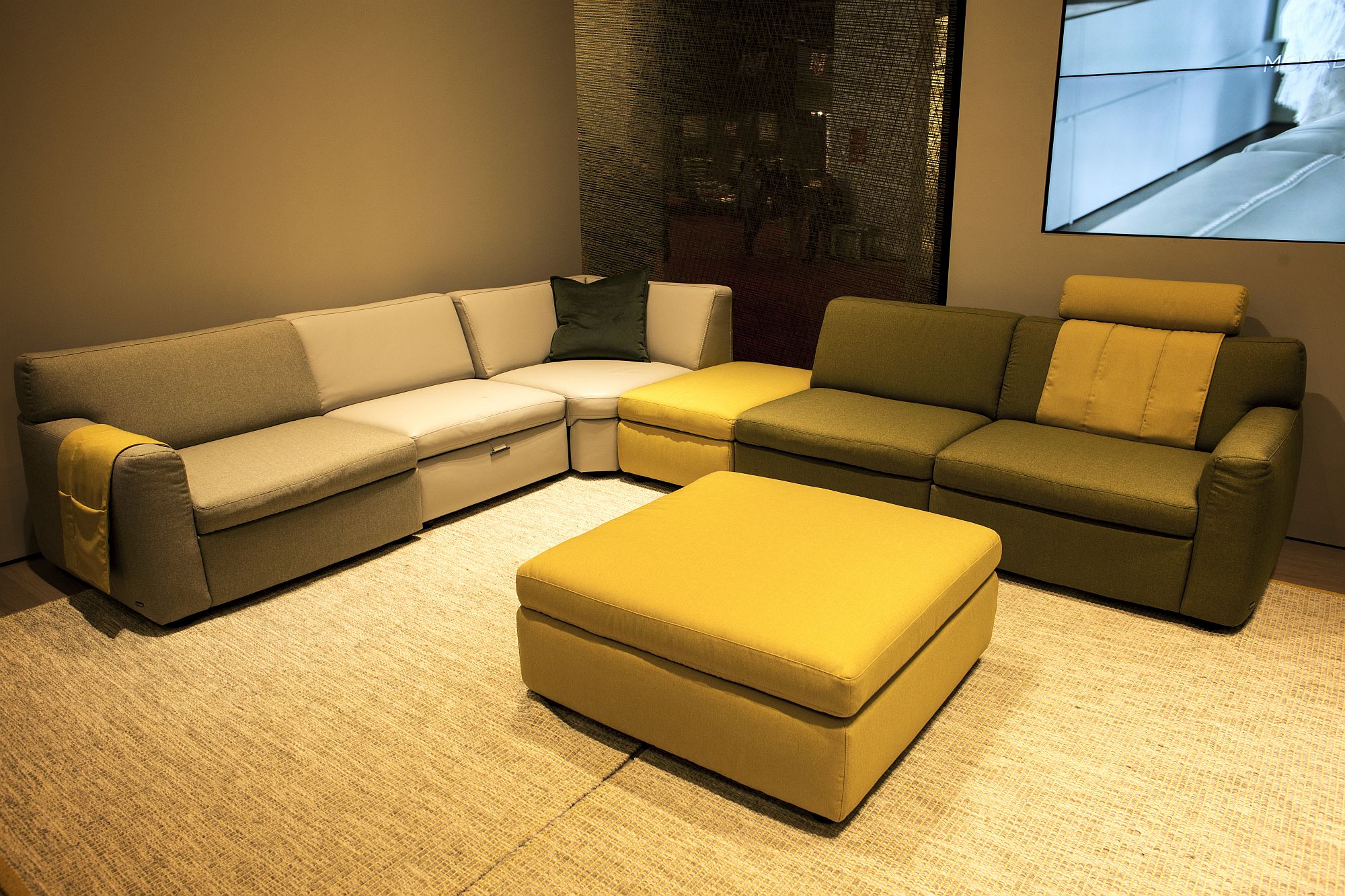 Colorful-and-eclectic-modular-sofa-offers-decorating-freedom