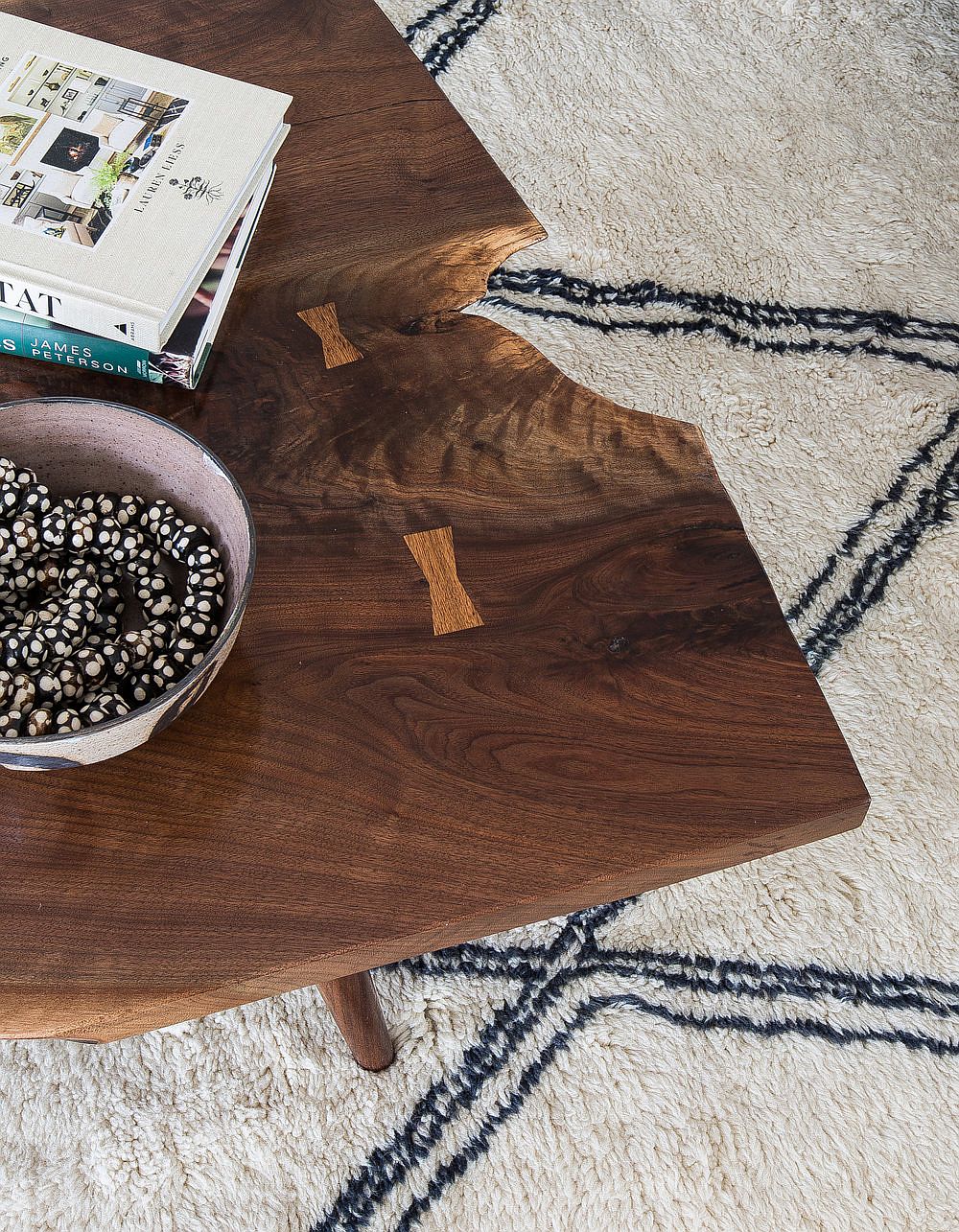Exquisite live-edge coffee table for modern living room