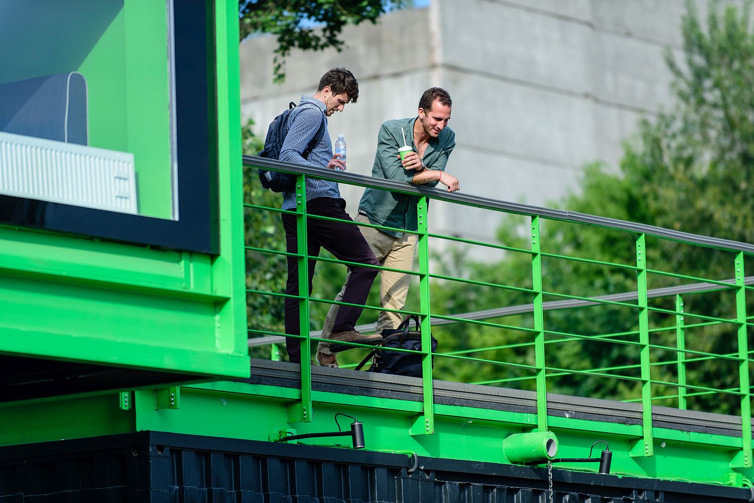 Green-on-the-outside-and-the-upper-level-terrace-gives-the-cafe-a-unique-calling-card