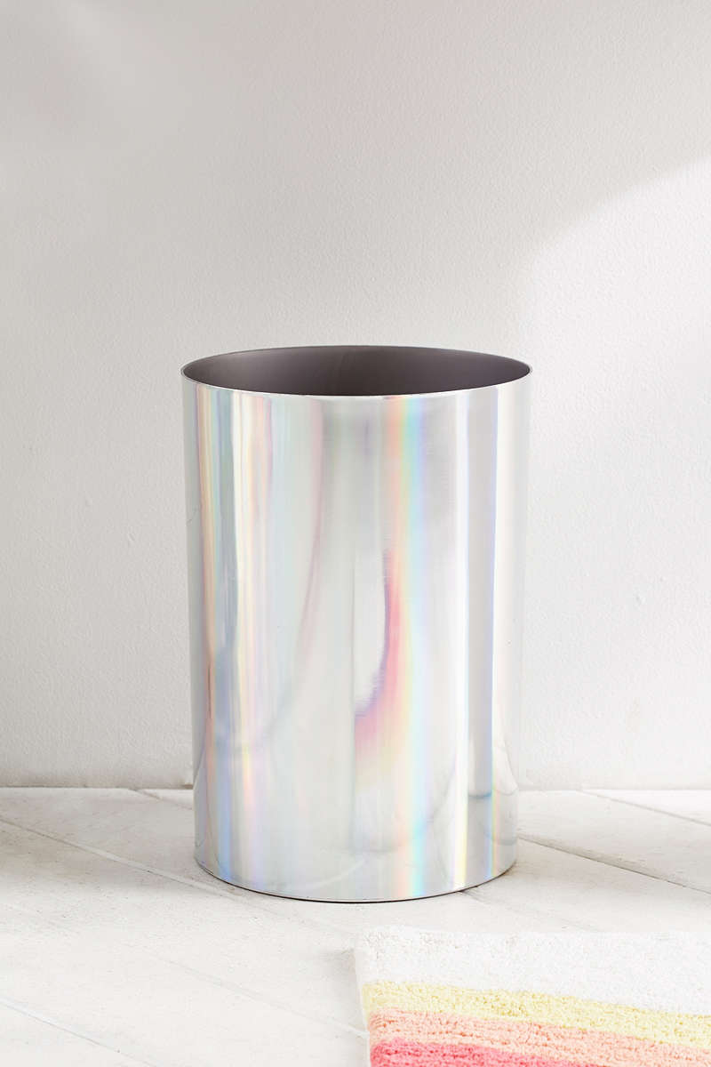 Holographic trash can