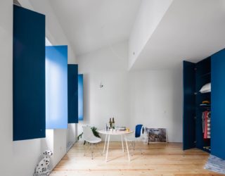 Five Contemporary Homes Enjoy a Deeper Shade of Blue