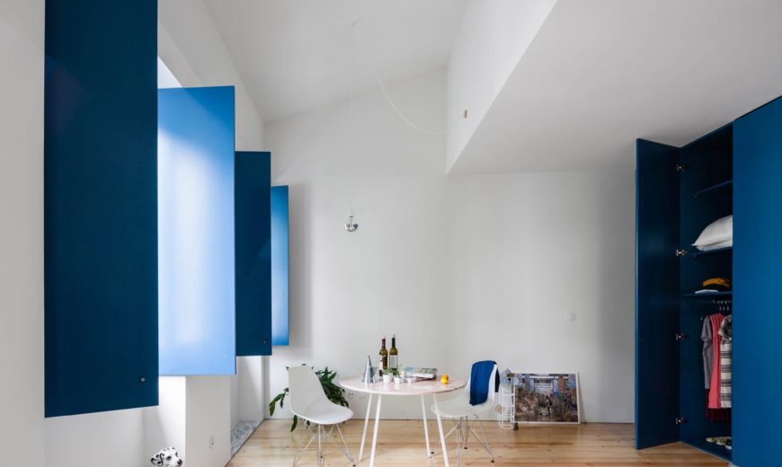Five Contemporary Homes Enjoy a Deeper Shade of Blue