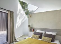 Innovative-skylight-brings-the-landscape-into-the-bedroom-217x155