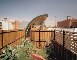 Contemporary Green House in Melbourne Also Ushers in Sustainable Style