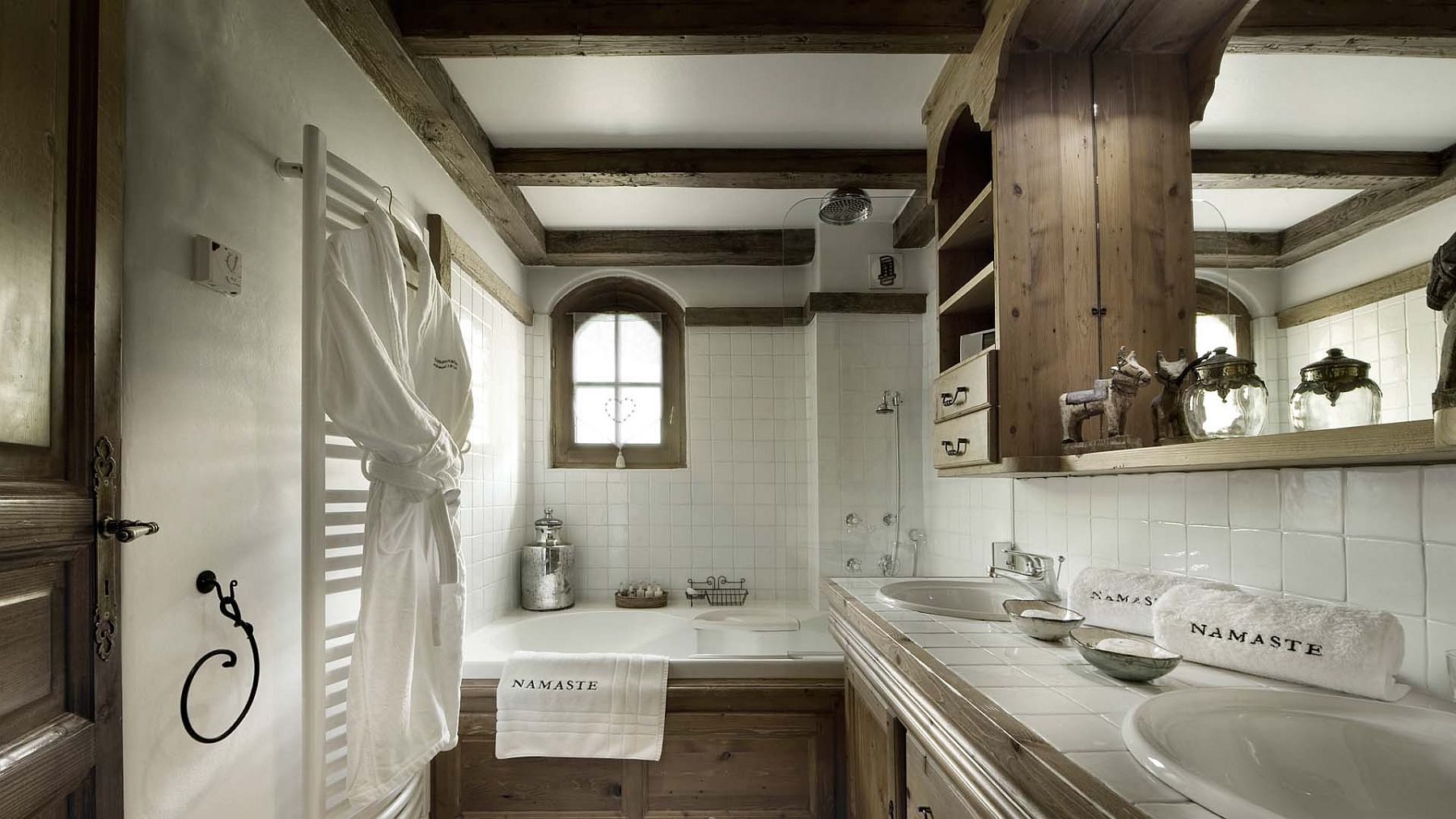 Luxurious contemporary bathroom at Chalet La Namaste