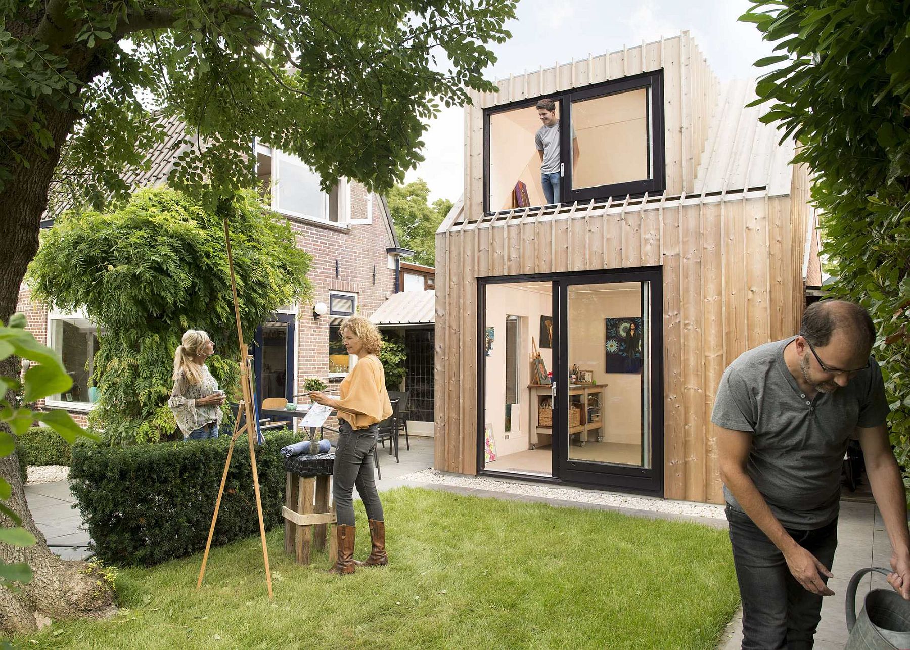 Old-shed-turned-into-a-backyard-painting-studio-in-the-Netherlands
