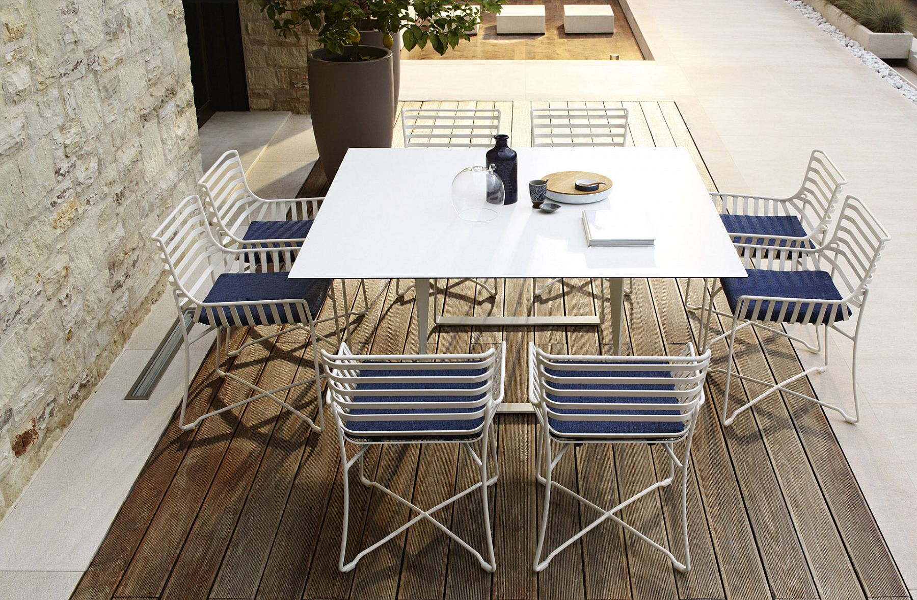 Outdoor dining area with contemporary flair