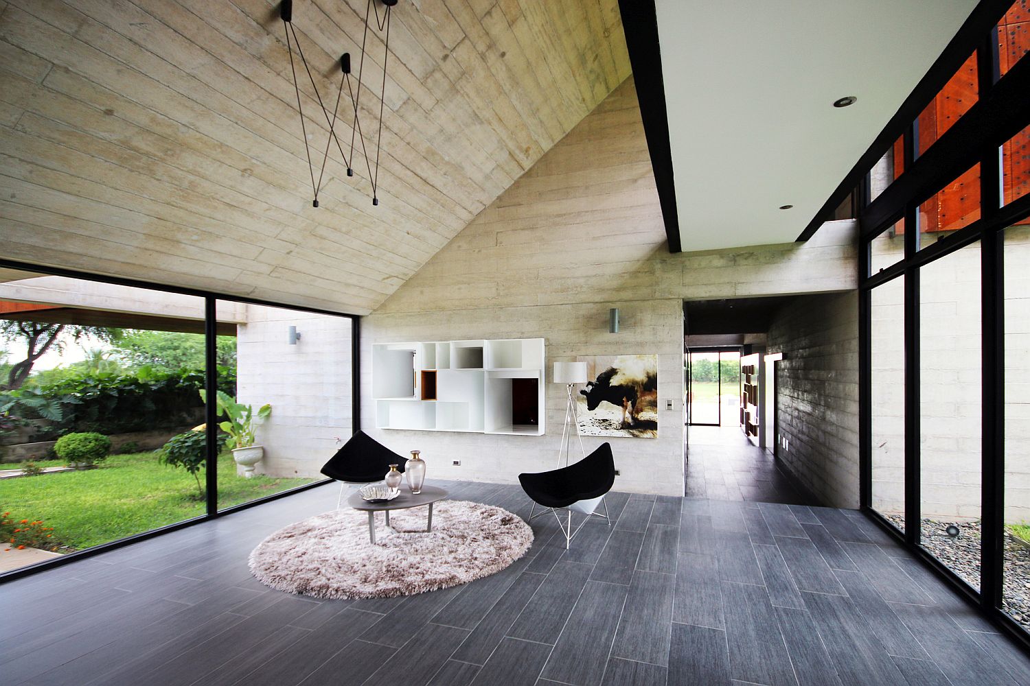 Polished-interior-of-the-House-N