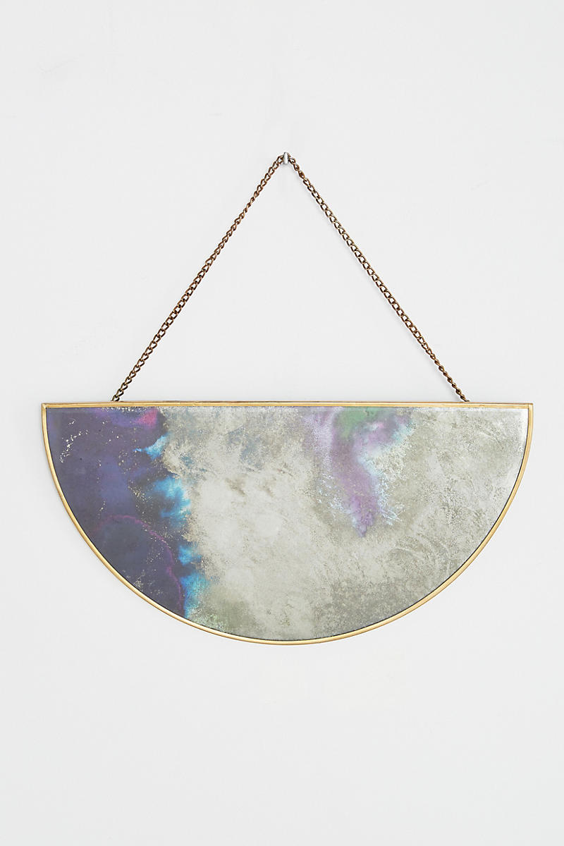 Prisma mirror with a hint of holographic style