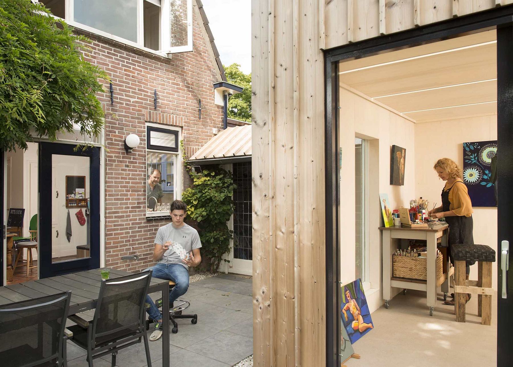 Renovated-modern-home-and-painting-studio-in-The-Netherlands