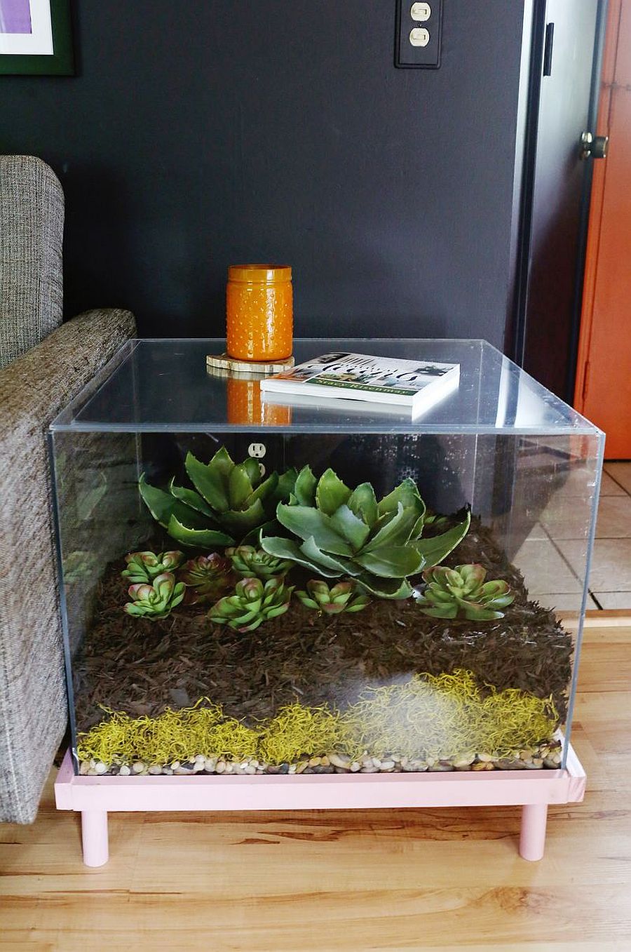 DIY-terrarium-side-table