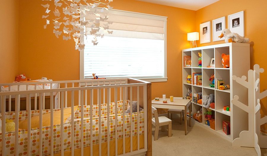 Even-lighting-adds-to-the-ambiance-of-the-all-orange-nursery