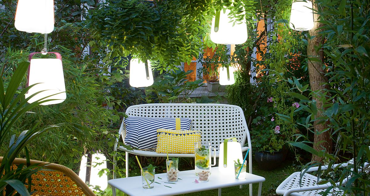 Garden lamp brings brightness and elegance to the green landscape