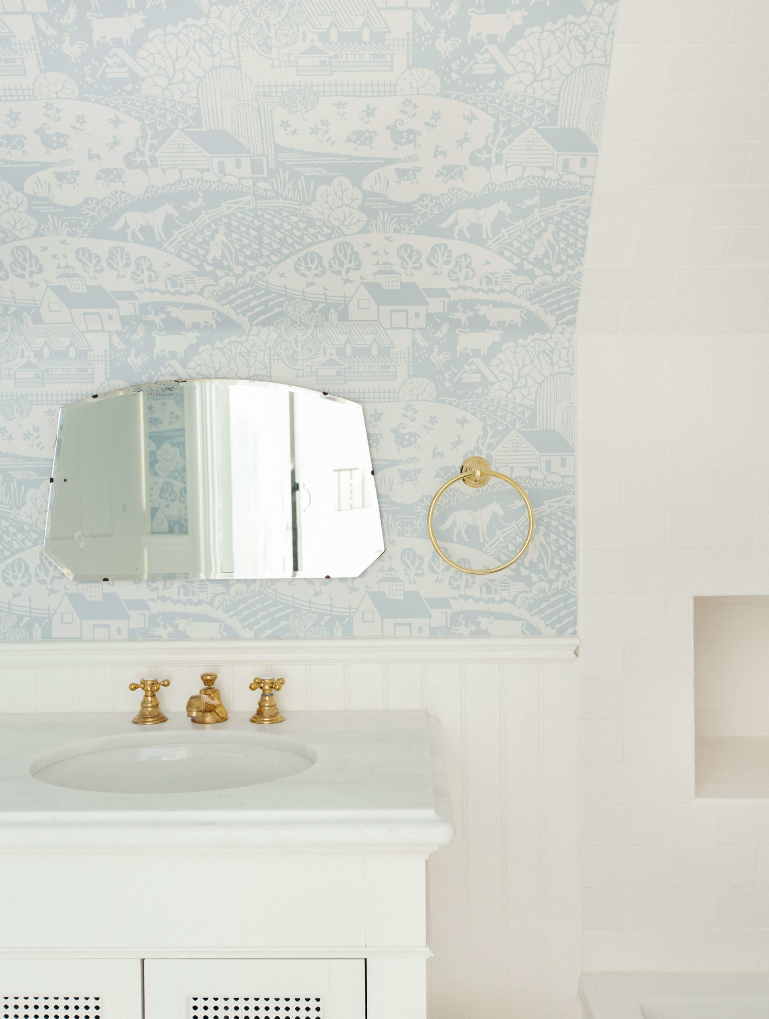 Jack and Jill bathroom from Emily Henderson