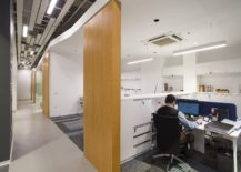 Modern-office-in-white-wood-and-gray-217x155