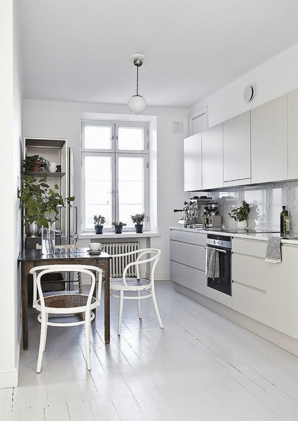 20 Tiny Breakfast Nooks For Two With Space Saving Goodness   Small Breakfast Nook In The Modern Scandinavian Kitchen 600x847 