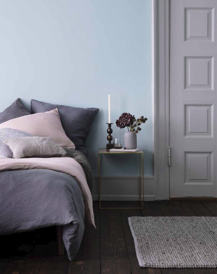 Soft berry tones in a bedroom by Broste Copenhagen