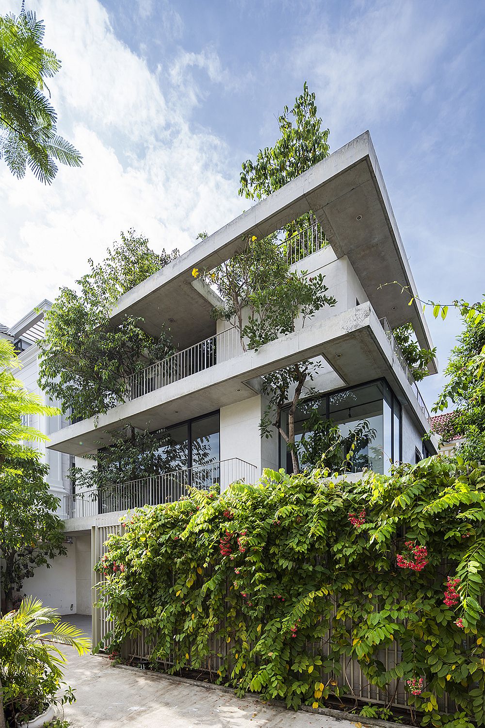 Street facade of the Stacked Planters House