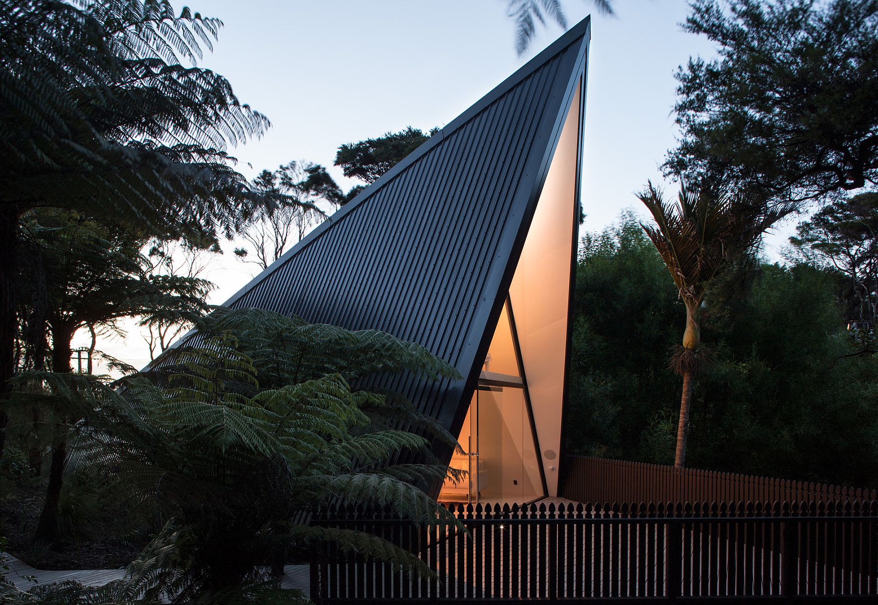 Stunning Tent House designed by Chris Tate