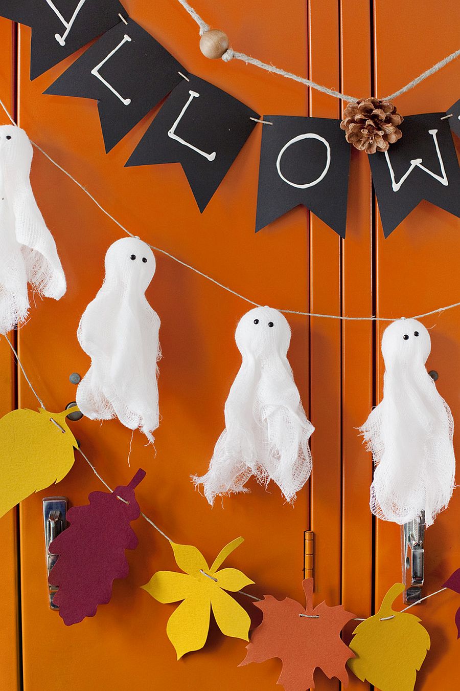 Combine-different-garlands-to-create-a-stunning-front-porch-this-Halloween