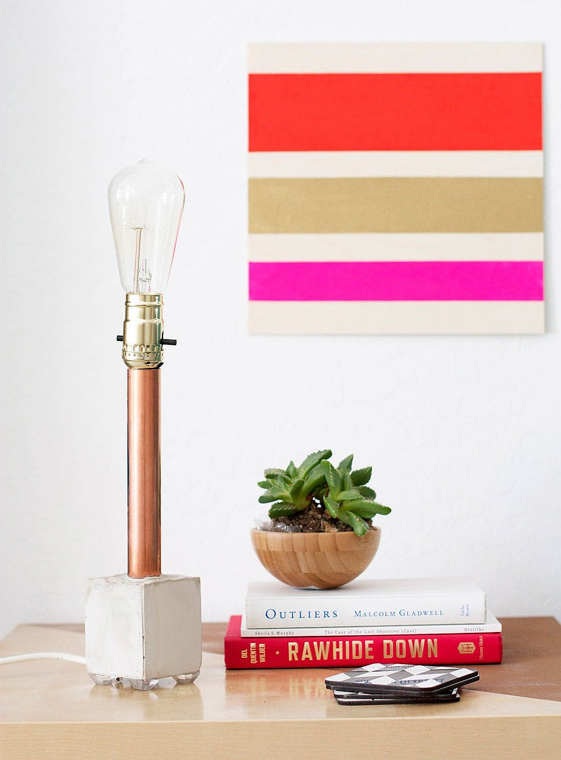 DIY copper pipe and concrete table lamp idea