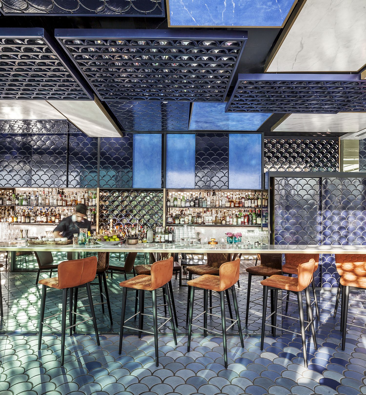 Hanging bar and reflective elements create a beautiful and breezy atmosphere