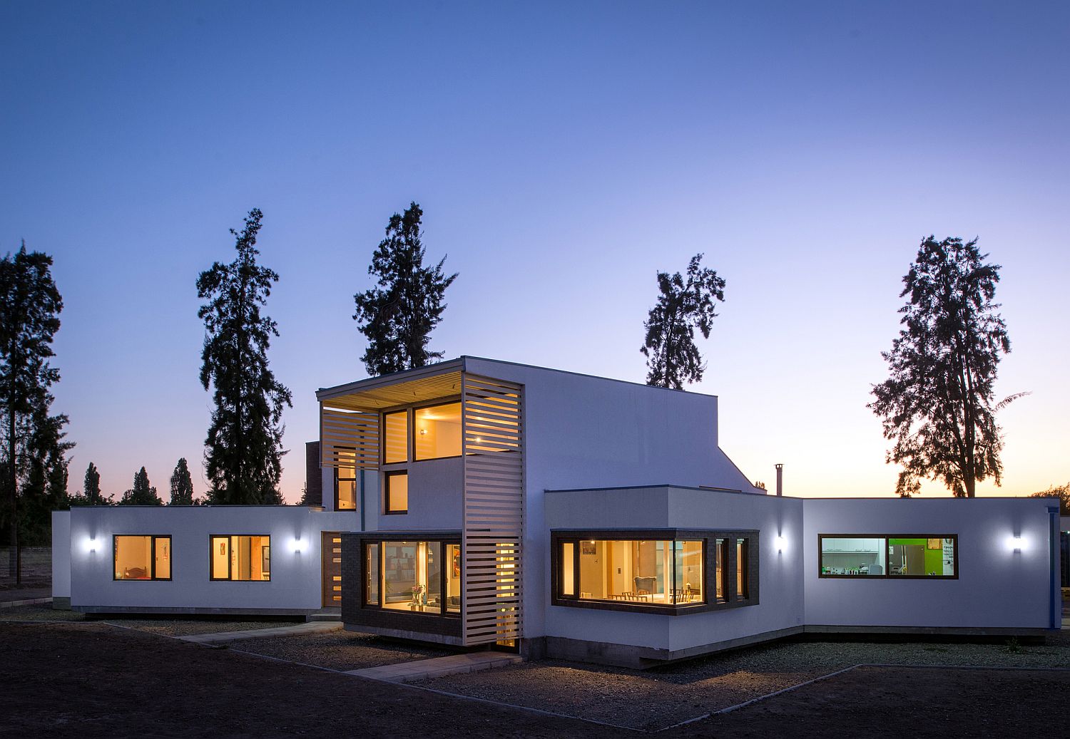 Hyper-insulated structure of contemporary home in Chile