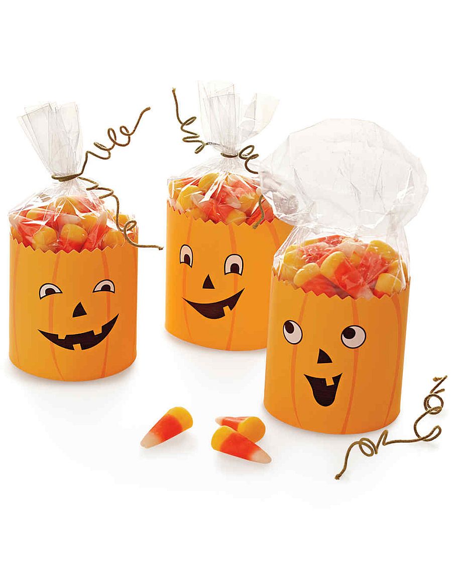 Jack-o-Lantern-Party-Favors-with-goofy-charm