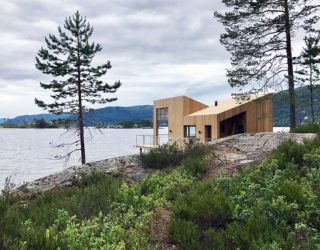 Floating Above Water: Cabin on Stilts Leaves Minimal Eco Footprint