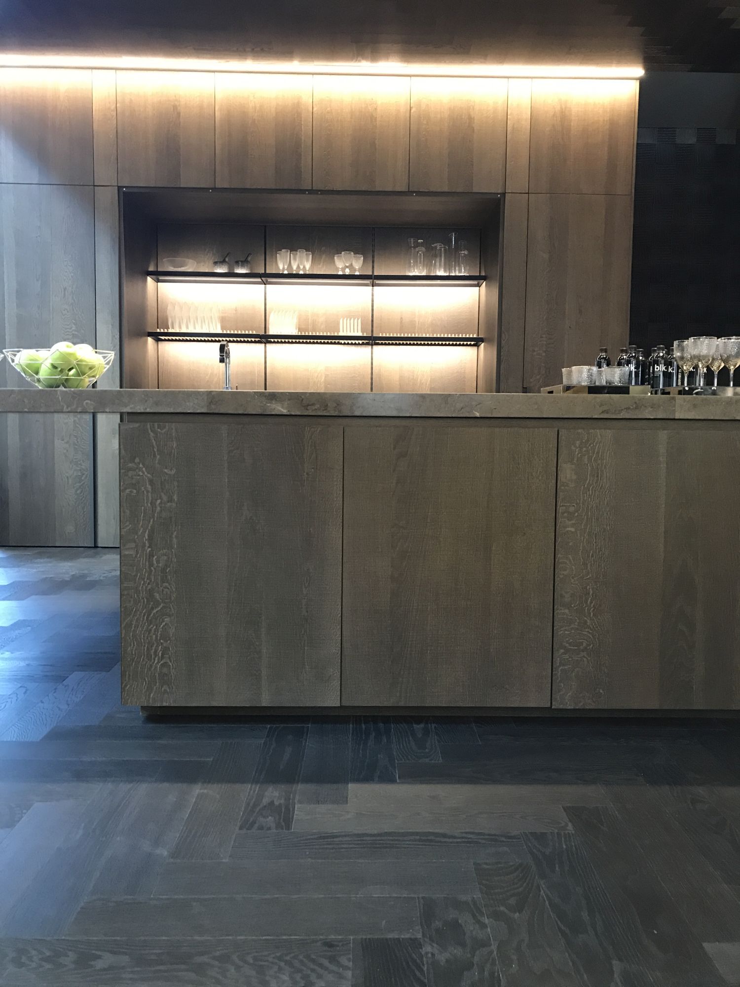 Premium-Kitchen-Porcelanosa-at-Cersaie