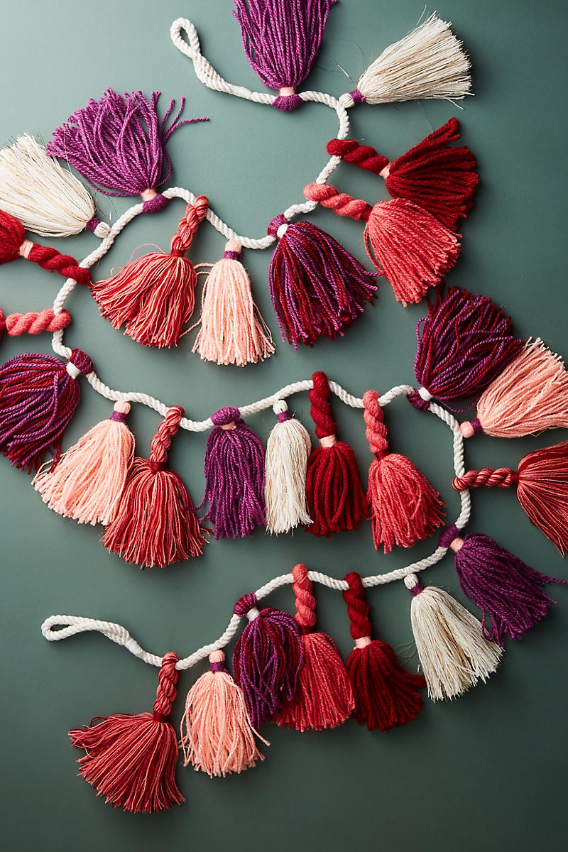 Rosy tassel garland