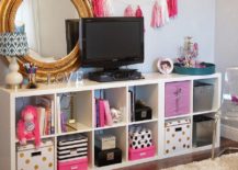 Smart-and-stylish-DIY-storage-idea-for-the-girls-bedroom-217x155