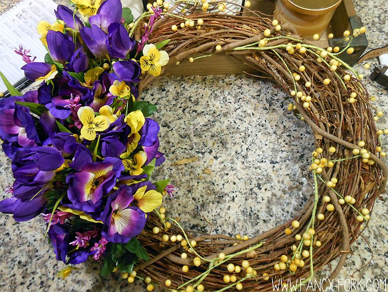 Embracing Fall: Gorgeous DIY Wreaths with Natural Charm