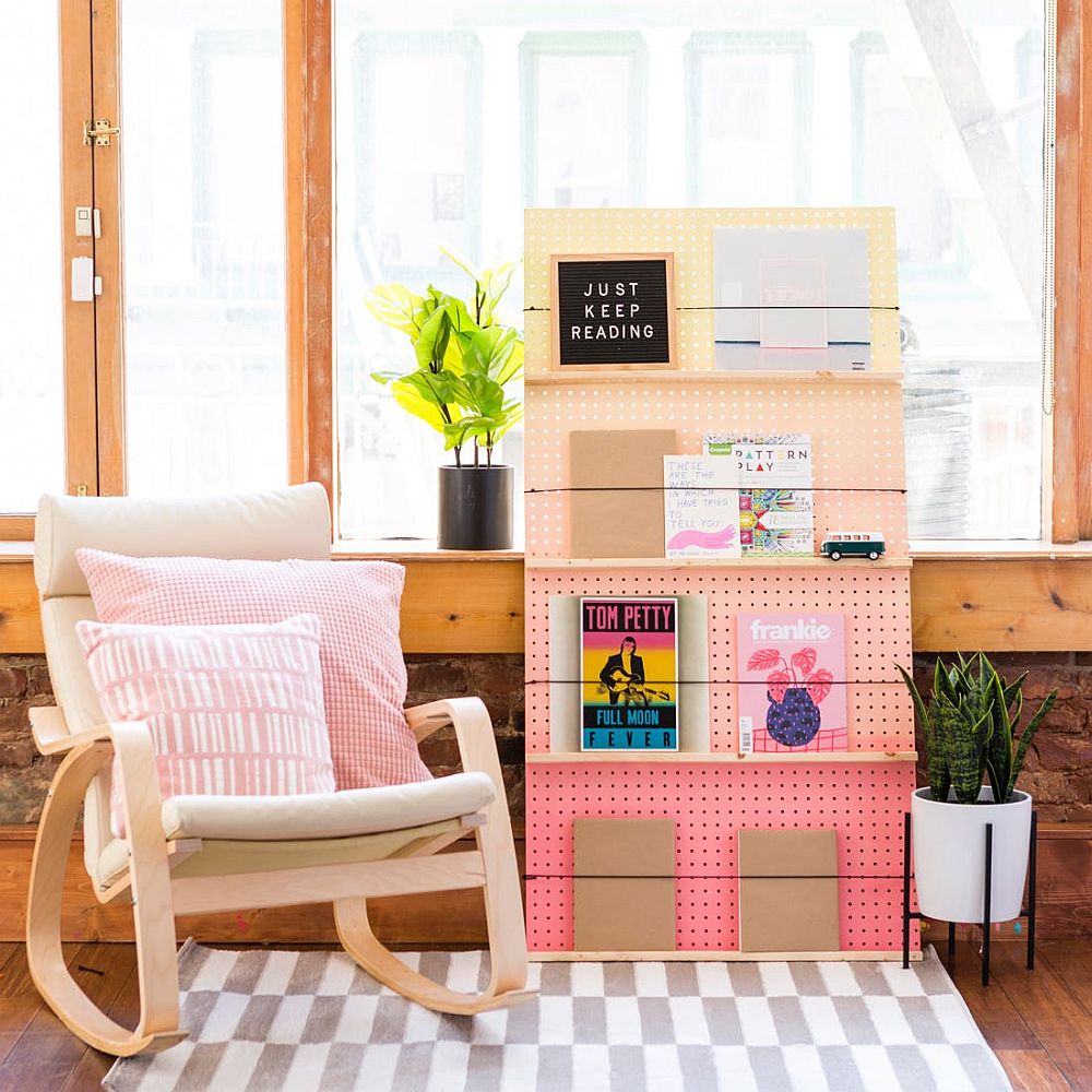 Chic DIY Ombre Bookshelf in Pink