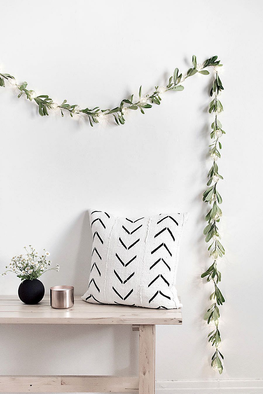 DIY-String-Lights-Garland-is-both-festive-and-understated